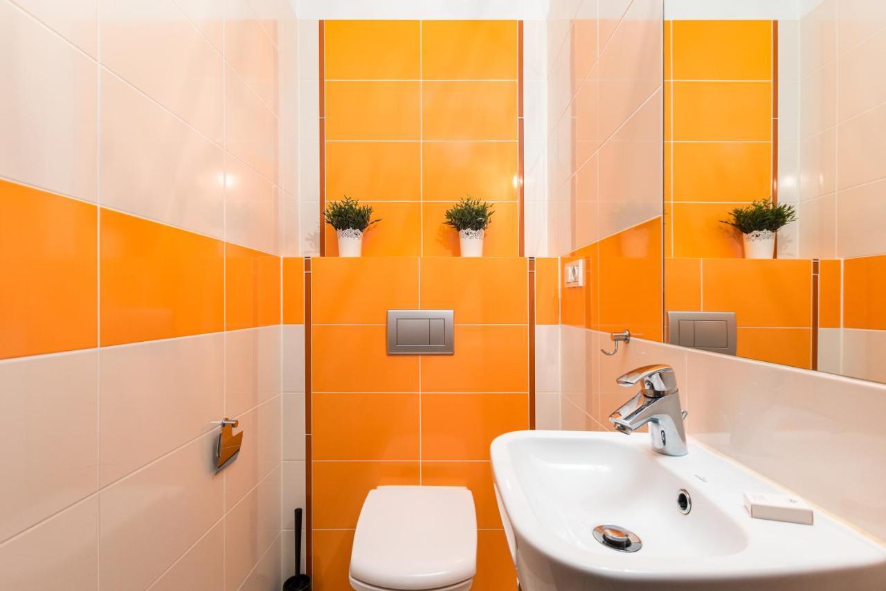 Al Krakowska 291a By Homeprime *